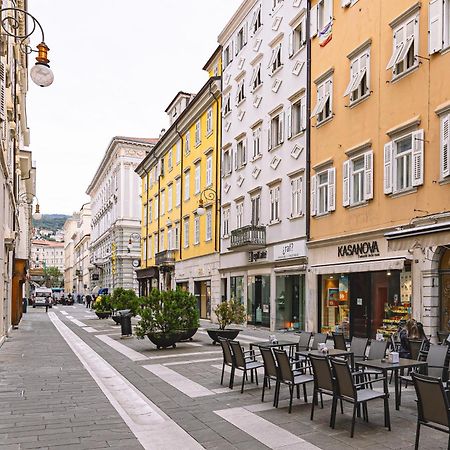 Апартаменти Loft Ponte Rosso Трієст Екстер'єр фото